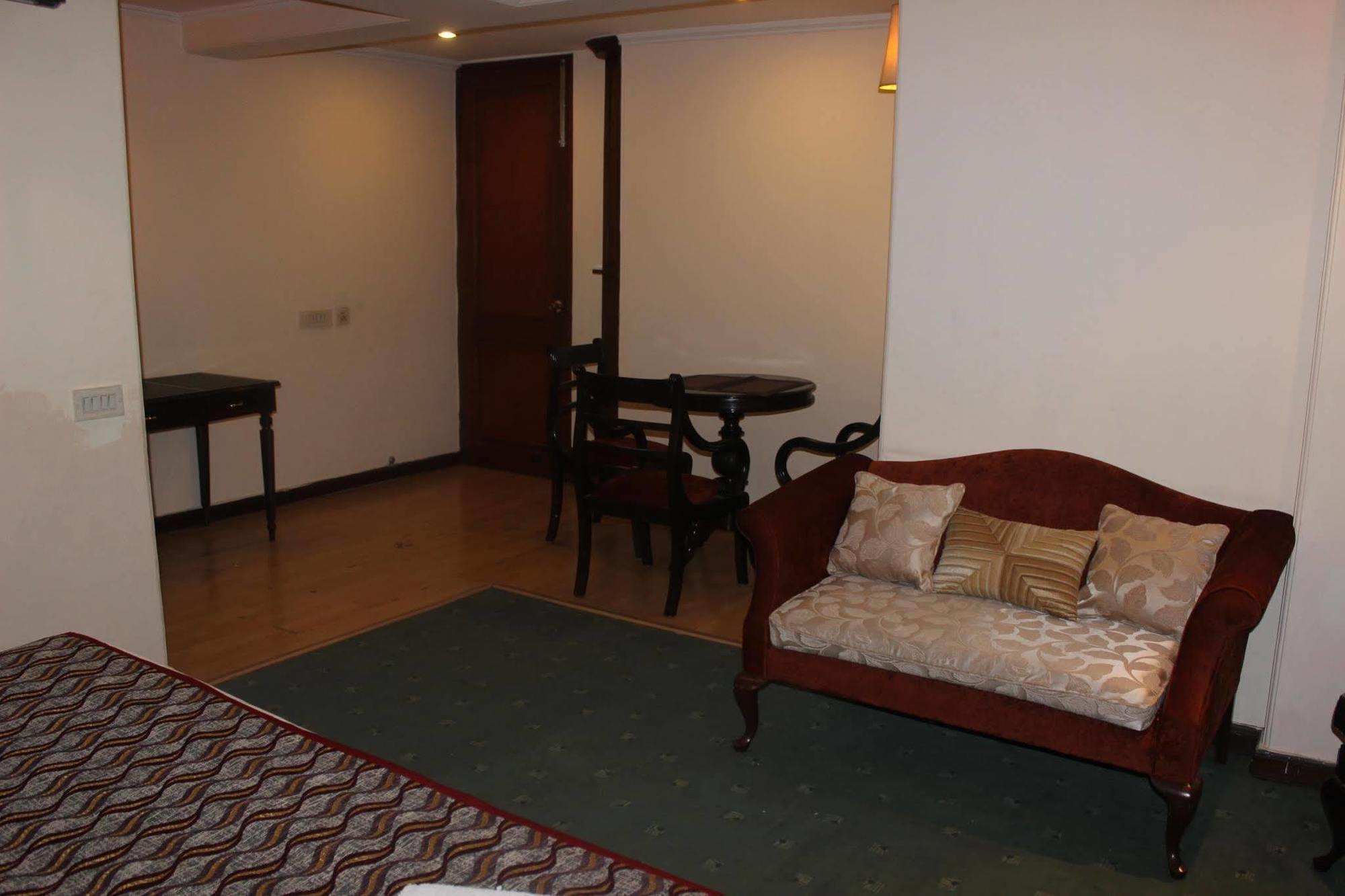 Treebo Corporate Park Hotel New Delhi Buitenkant foto