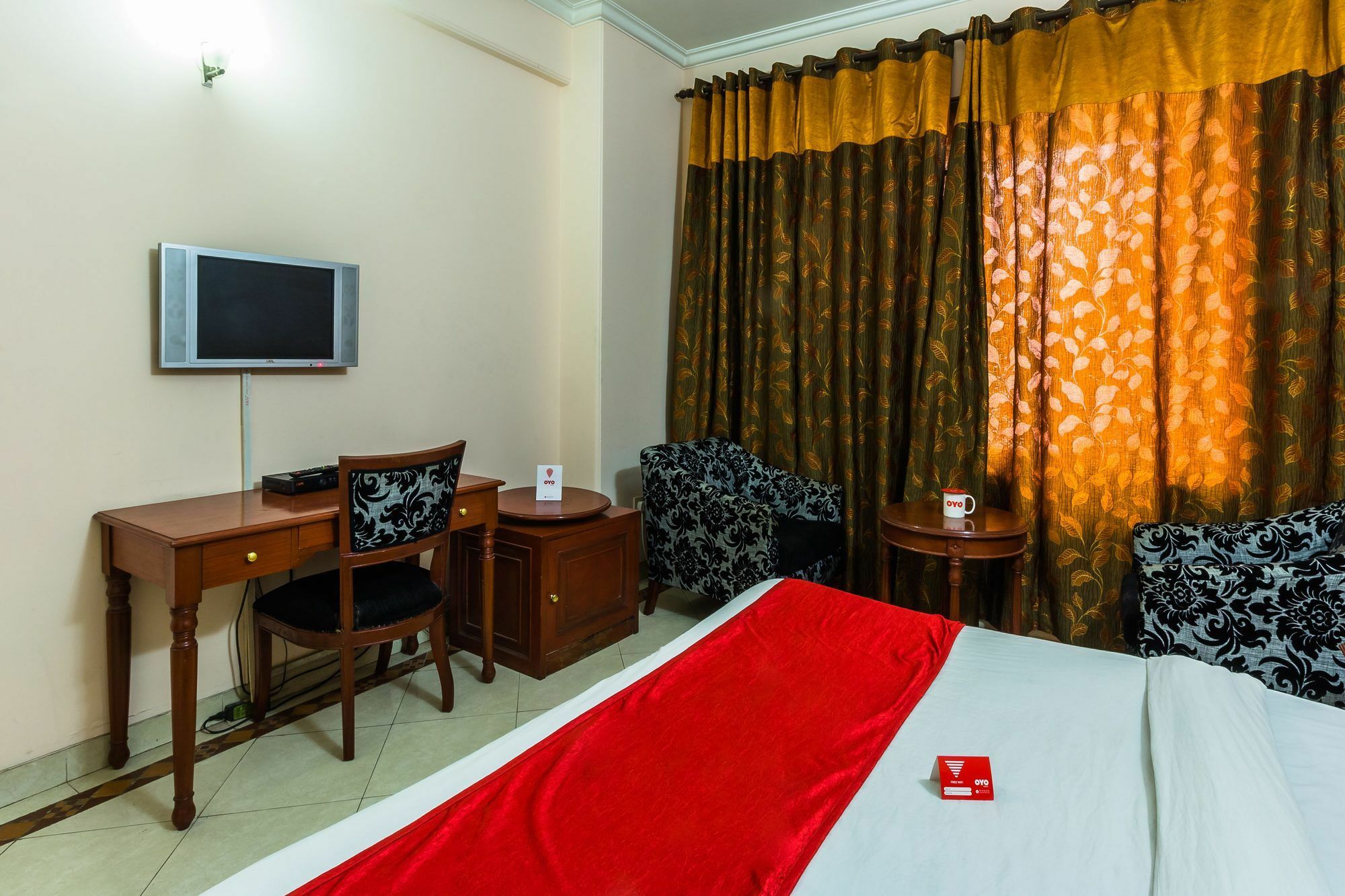 Treebo Corporate Park Hotel New Delhi Buitenkant foto